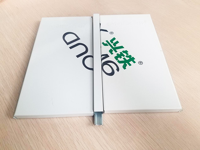 機(jī)房彩鋼板墻板與鋼制復(fù)合墻板的區(qū)別 機(jī)房彩鋼板墻板與鋼制復(fù)合墻板的區(qū)別