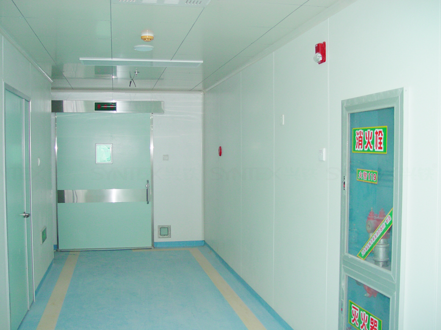 手術(shù)室門.jpg